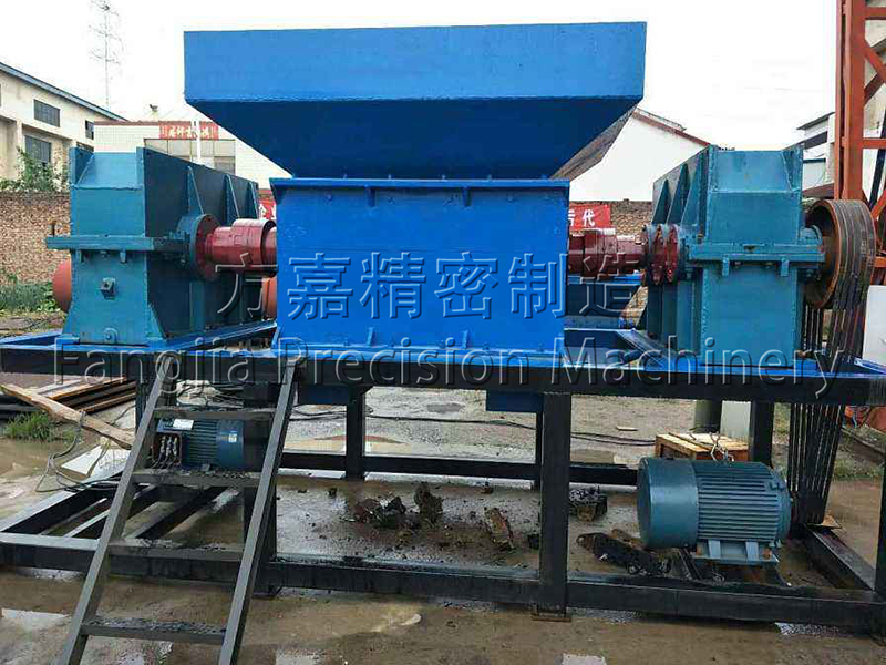 彩鋼瓦撕碎機(jī)